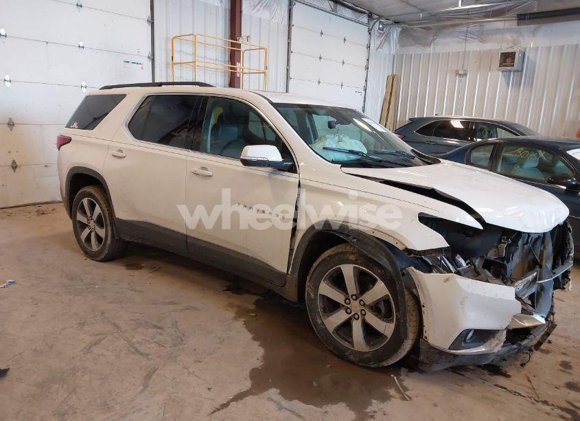 2020 Chevrolet Traverse AWD LT LEATHER (VIN 1GNEVHKW4LJ101782) main photo