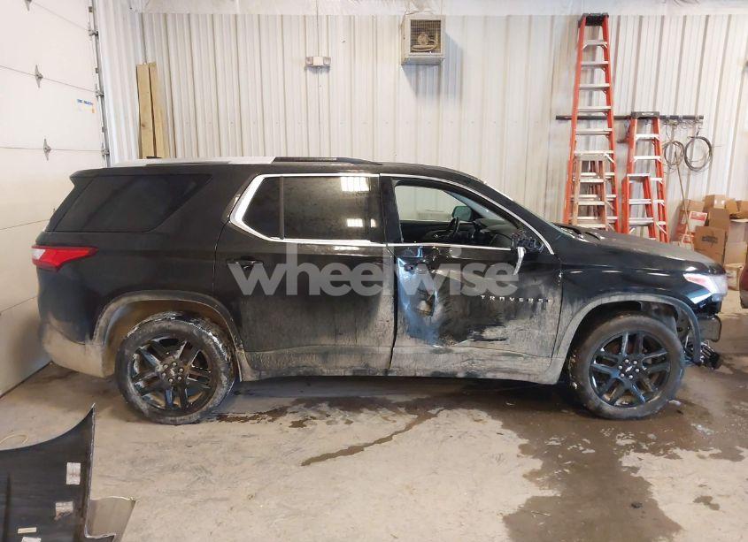 Photo 13 of 2018 Chevrolet Traverse 3LT (VIN 1GNEVHKW5JJ215903)