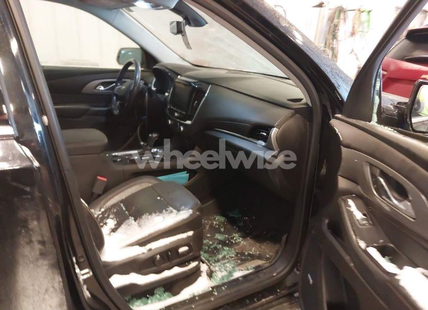 Photo 5 of 2018 Chevrolet Traverse 3LT (VIN 1GNEVHKW5JJ215903)