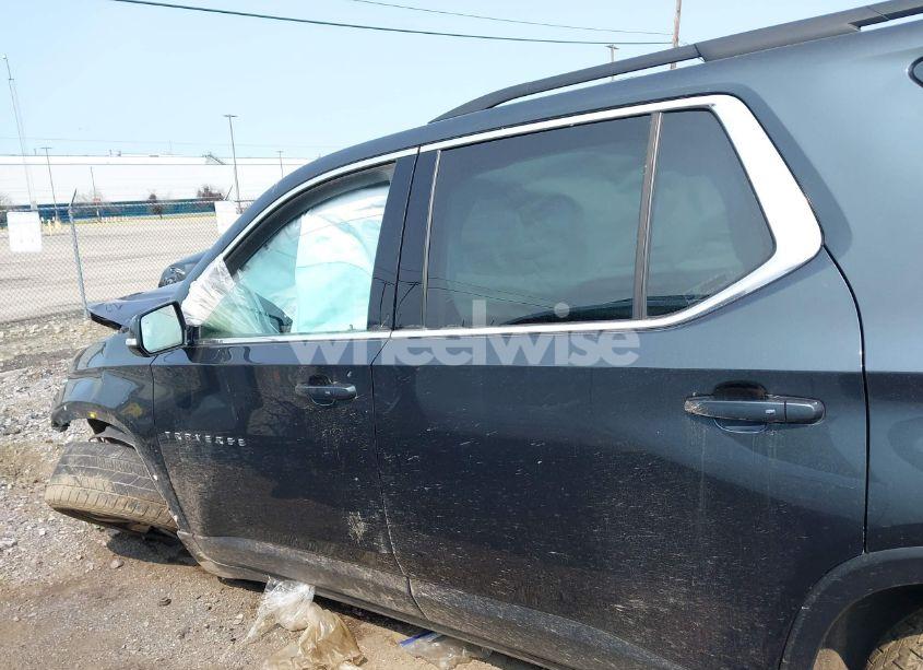 Photo 13 of 2019 Chevrolet Traverse 3LT (VIN 1GNEVHKW5KJ121649)