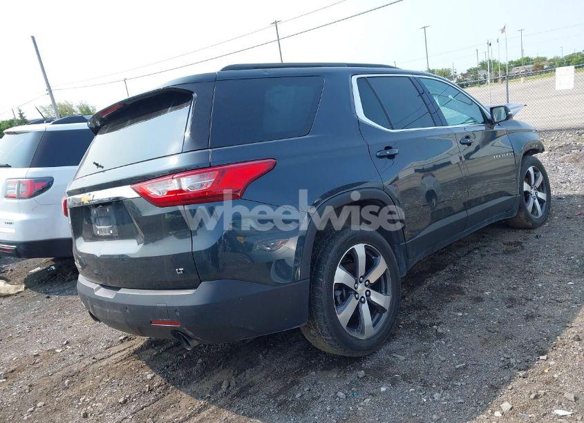 Photo 4 of 2019 Chevrolet Traverse 3LT (VIN 1GNEVHKW5KJ121649)