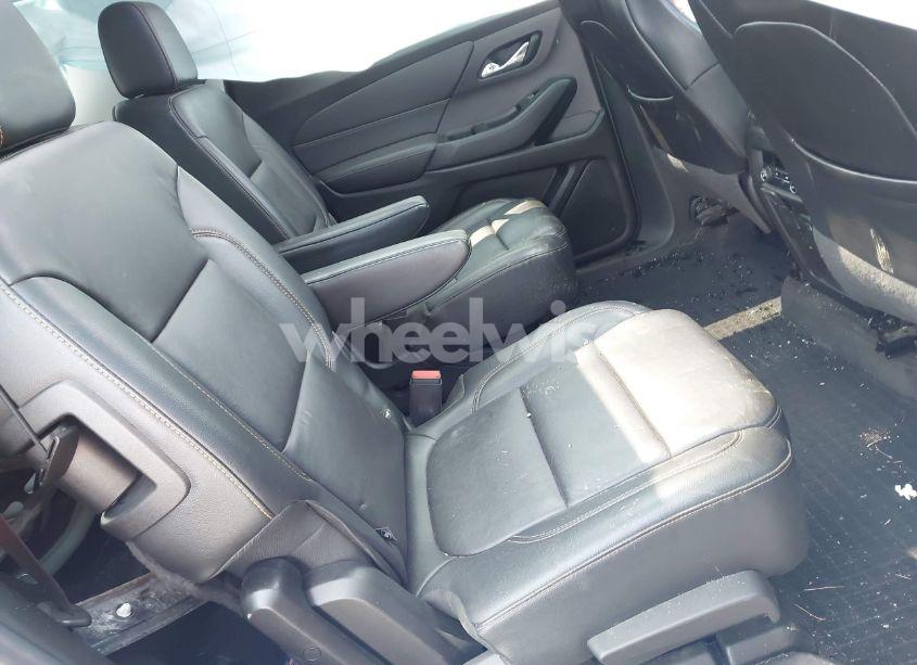 Photo 8 of 2019 Chevrolet Traverse 3LT (VIN 1GNEVHKW5KJ121649)