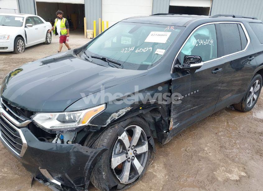 Photo 6 of 2019 Chevrolet Traverse 3LT (VIN 1GNEVHKW5KJ158989)