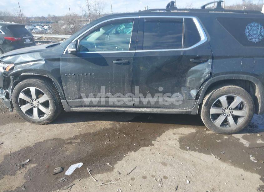 Photo 14 of 2019 Chevrolet Traverse 3LT (VIN 1GNEVHKW5KJ320670)