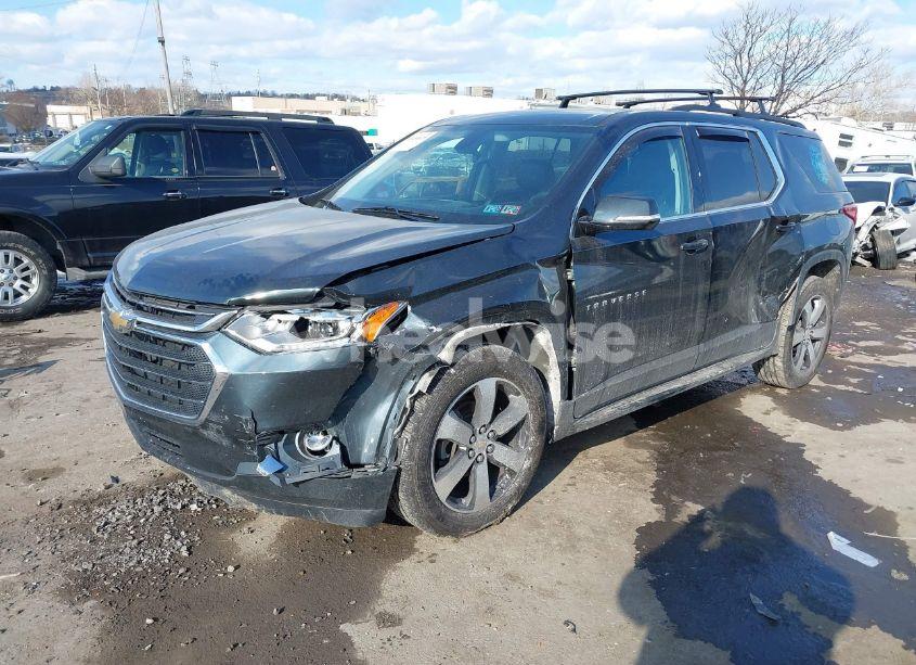 Photo 2 of 2019 Chevrolet Traverse 3LT (VIN 1GNEVHKW5KJ320670)