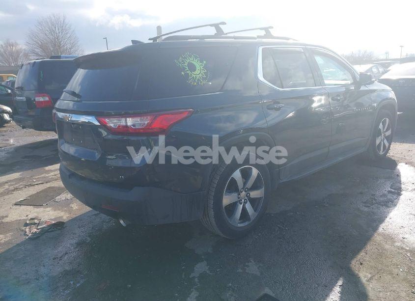 Photo 4 of 2019 Chevrolet Traverse 3LT (VIN 1GNEVHKW5KJ320670)