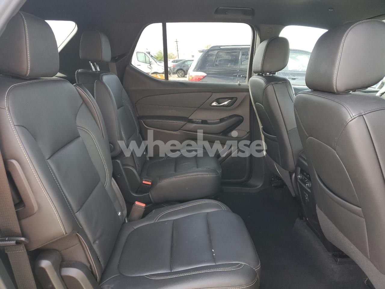 Photo 11 of 2023 CHEVROLET TRAVERSE LT (VIN 1GNEVHKW5PJ177582)