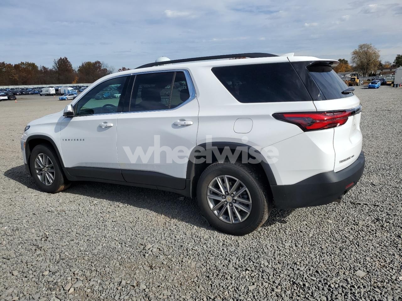 Photo 2 of 2023 CHEVROLET TRAVERSE LT (VIN 1GNEVHKW5PJ177582)