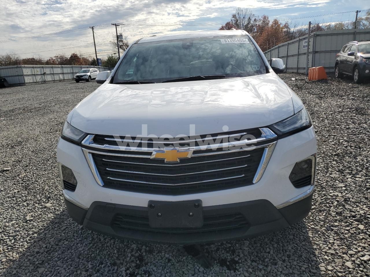 Photo 5 of 2023 CHEVROLET TRAVERSE LT (VIN 1GNEVHKW5PJ177582)