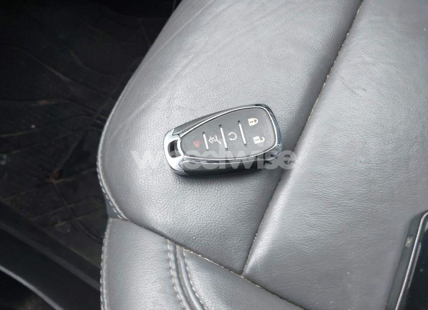 Photo 11 of 2018 Chevrolet Traverse 3LT (VIN 1GNEVHKW6JJ217028)