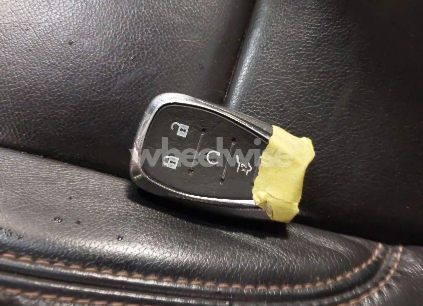 Photo 11 of 2019 Chevrolet Traverse 3LT (VIN 1GNEVHKW6KJ318541)