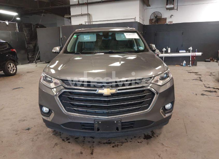 Photo 12 of 2019 Chevrolet Traverse 3LT (VIN 1GNEVHKW6KJ318541)