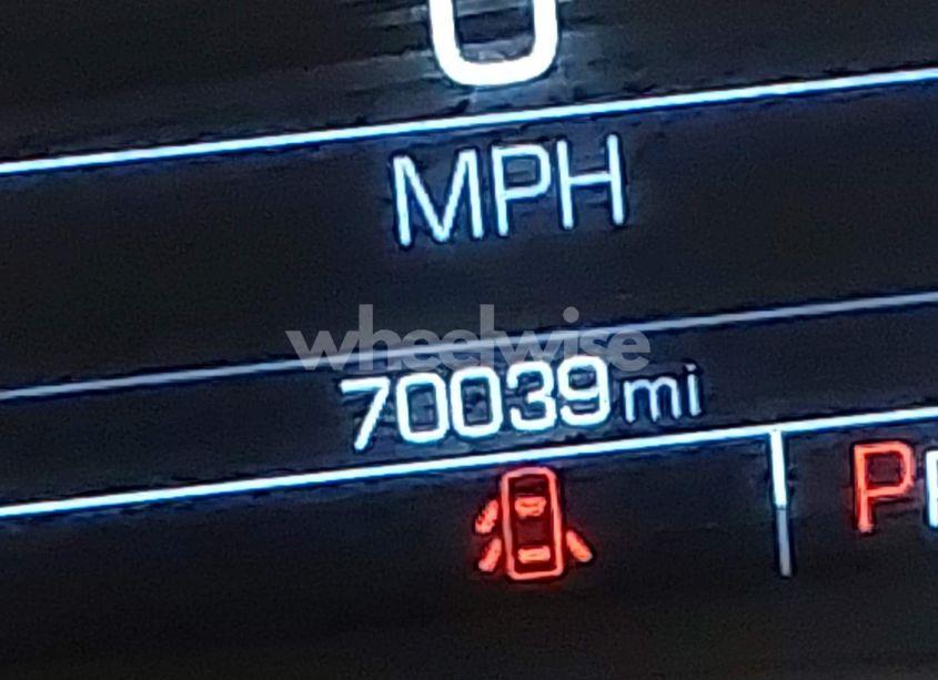 Photo 15 of 2019 Chevrolet Traverse 3LT (VIN 1GNEVHKW6KJ318541)