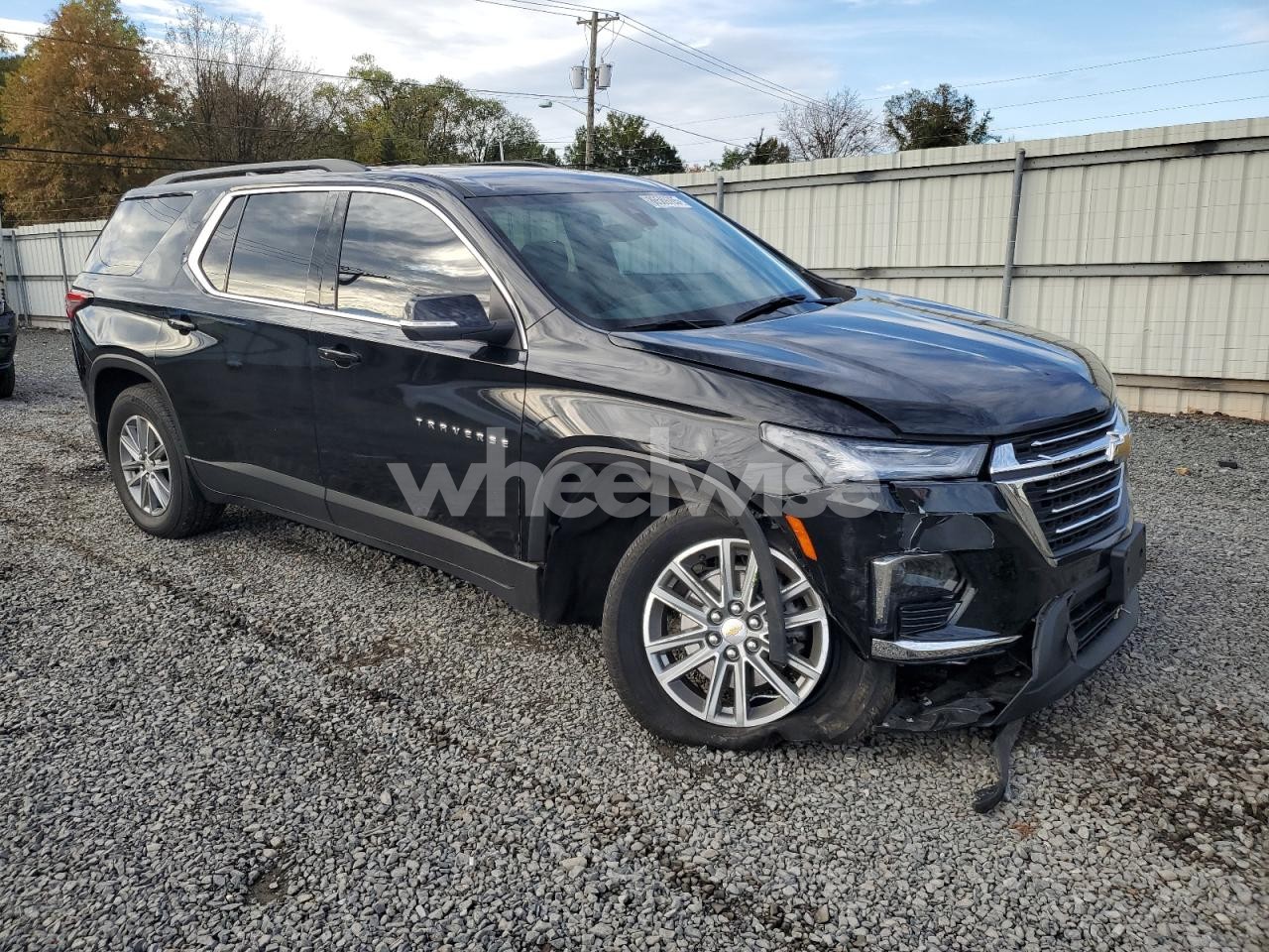 Photo 4 of 2023 CHEVROLET TRAVERSE LT (VIN 1GNEVHKW6PJ212193)