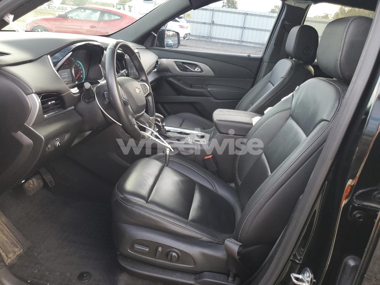 Photo 7 of 2023 CHEVROLET TRAVERSE LT (VIN 1GNEVHKW6PJ212193)