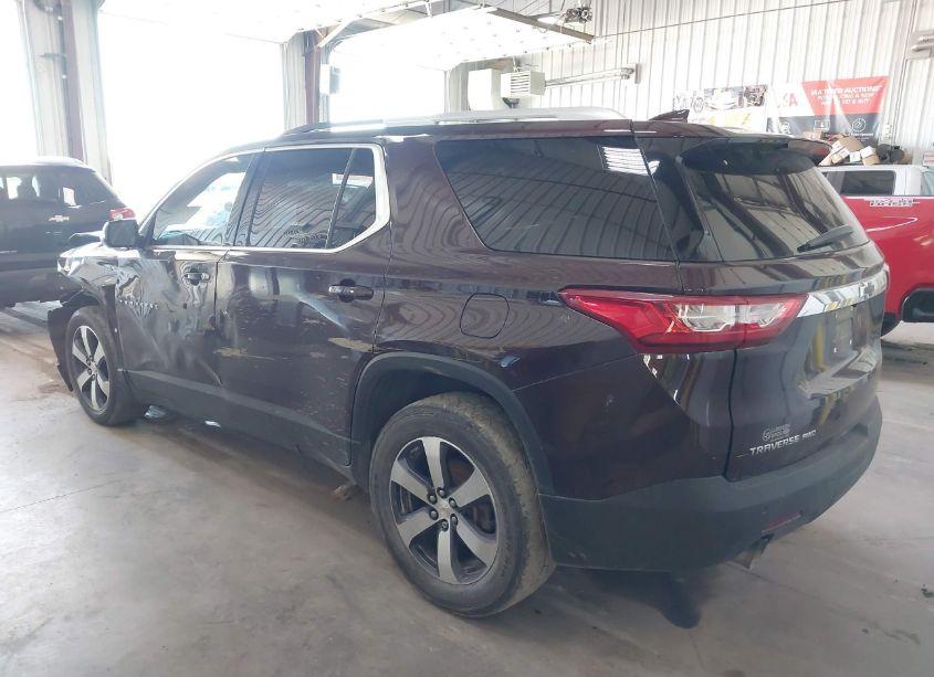 Photo 3 of 2018 Chevrolet Traverse 3LT (VIN 1GNEVHKW7JJ172259)