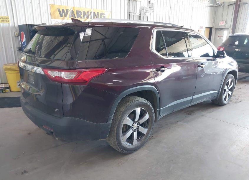 Photo 4 of 2018 Chevrolet Traverse 3LT (VIN 1GNEVHKW7JJ172259)