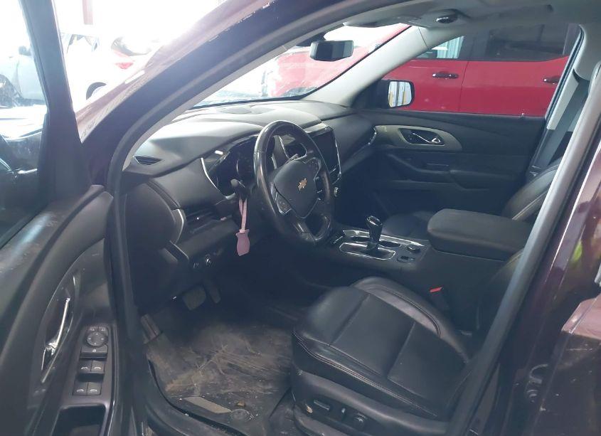 Photo 5 of 2018 Chevrolet Traverse 3LT (VIN 1GNEVHKW7JJ172259)