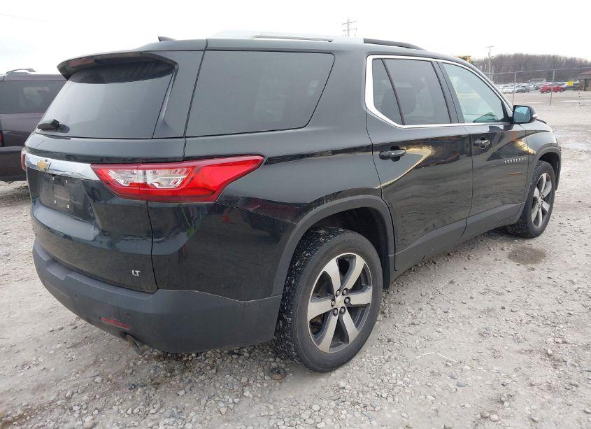 Photo 4 of 2018 Chevrolet Traverse 3LT (VIN 1GNEVHKW7JJ215854)