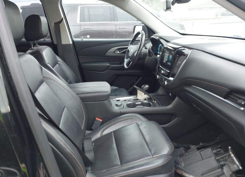 Photo 5 of 2018 Chevrolet Traverse 3LT (VIN 1GNEVHKW7JJ215854)