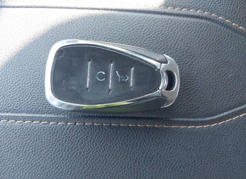 Photo 11 of 2019 Chevrolet Traverse 3LT (VIN 1GNEVHKW7KJ229531)