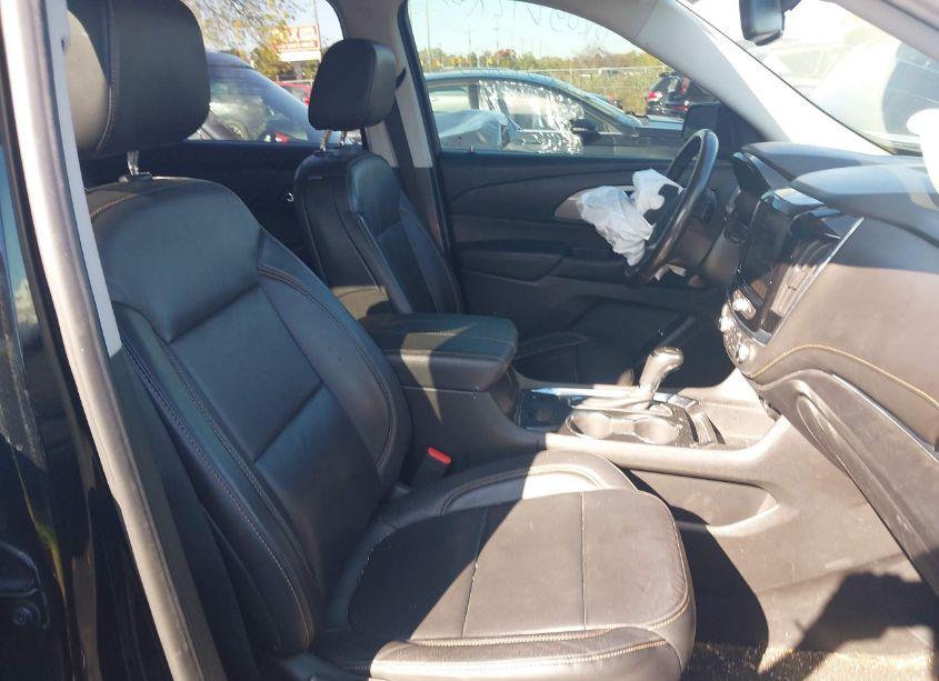 Photo 5 of 2019 Chevrolet Traverse 3LT (VIN 1GNEVHKW7KJ229531)