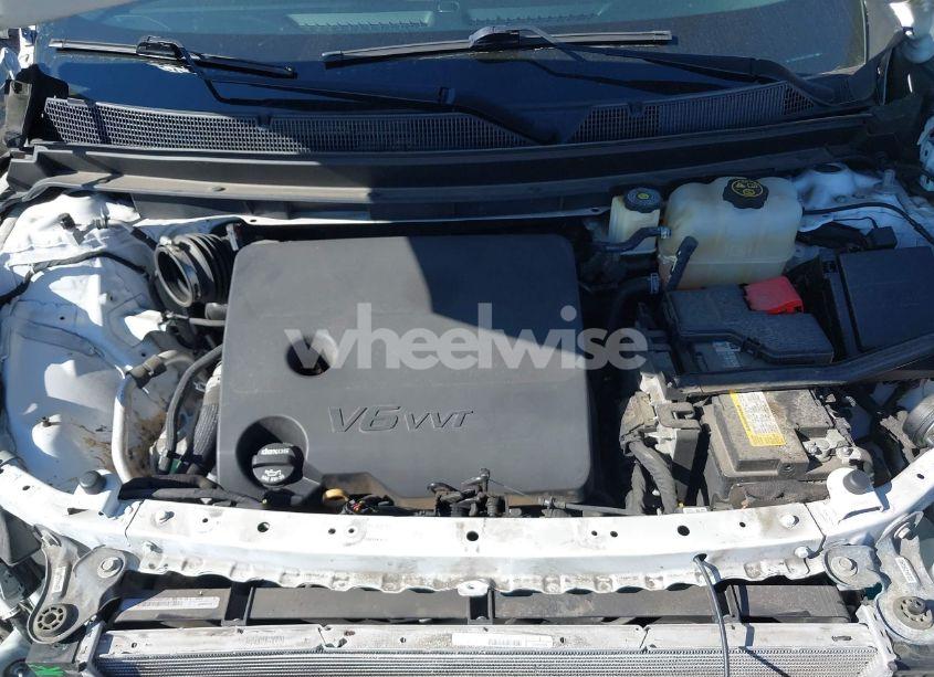 Photo 10 of 2019 Chevrolet Traverse 3LT (VIN 1GNEVHKW7KJ311243)