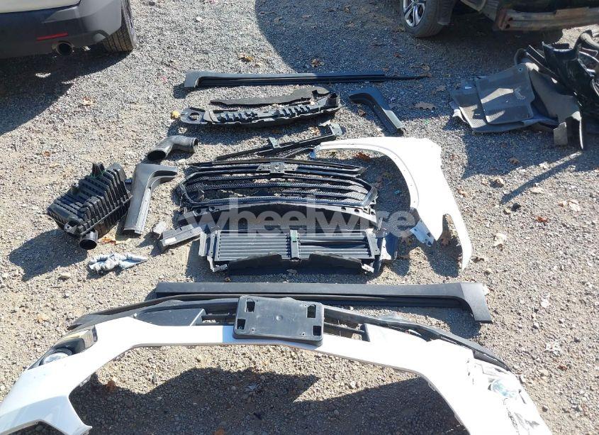 Photo 12 of 2019 Chevrolet Traverse 3LT (VIN 1GNEVHKW7KJ311243)