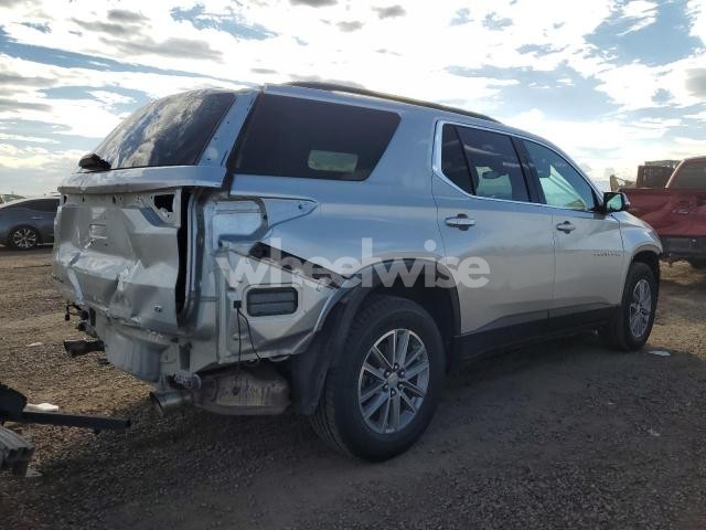 Photo 3 of 2022 CHEVROLET TRAVERSE LT (VIN 1GNEVHKW7NJ112858)