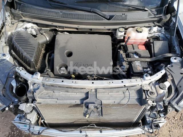 Photo 5 of 2022 CHEVROLET TRAVERSE LT (VIN 1GNEVHKW7NJ112858)
