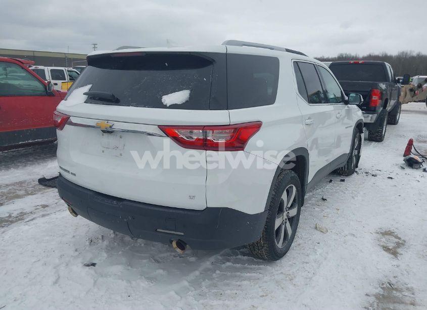 Photo 4 of 2018 Chevrolet Traverse 3LT (VIN 1GNEVHKW8JJ134412)