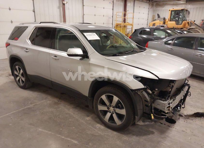 2018 Chevrolet Traverse 3LT (VIN 1GNEVHKW8JJ134684) main photo