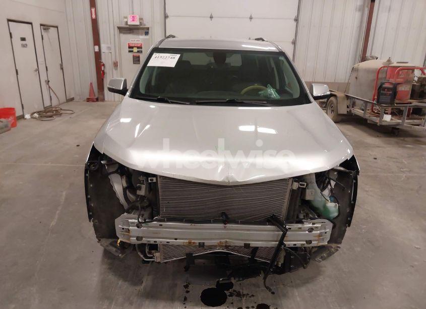 Photo 12 of 2018 Chevrolet Traverse 3LT (VIN 1GNEVHKW8JJ134684)