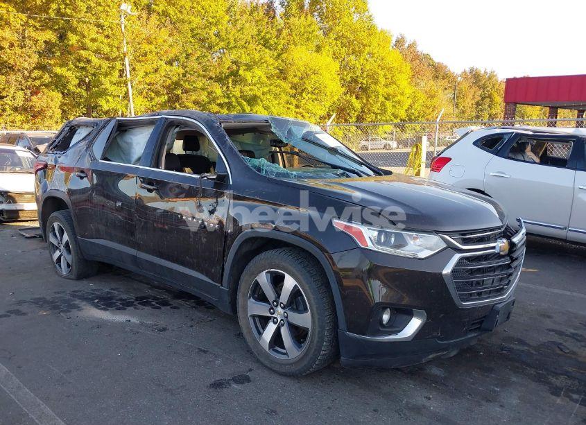 2018 Chevrolet Traverse 3LT (VIN 1GNEVHKW9JJ196398) main photo