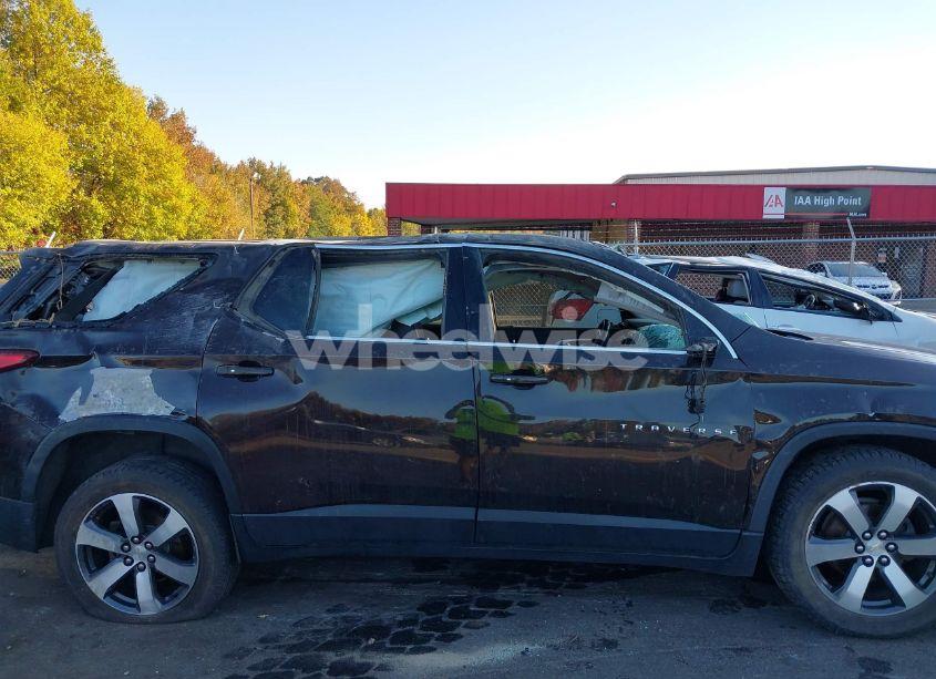 Photo 13 of 2018 Chevrolet Traverse 3LT (VIN 1GNEVHKW9JJ196398)