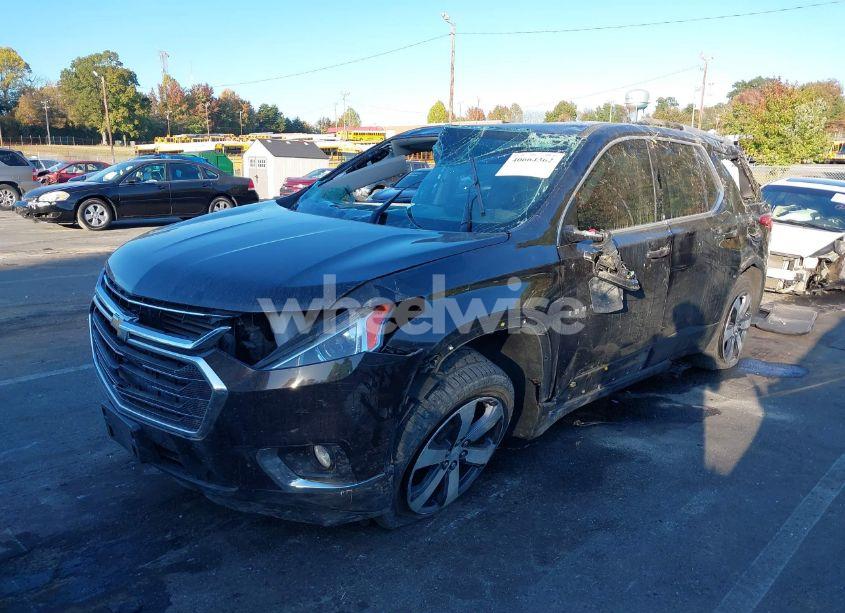 Photo 2 of 2018 Chevrolet Traverse 3LT (VIN 1GNEVHKW9JJ196398)