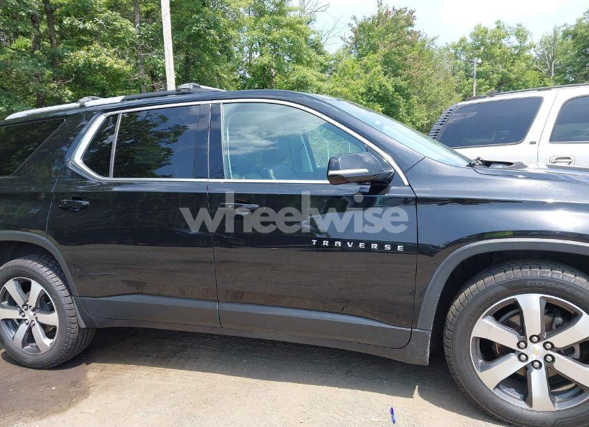 Photo 13 of 2018 Chevrolet Traverse 3LT (VIN 1GNEVHKW9JJ280947)