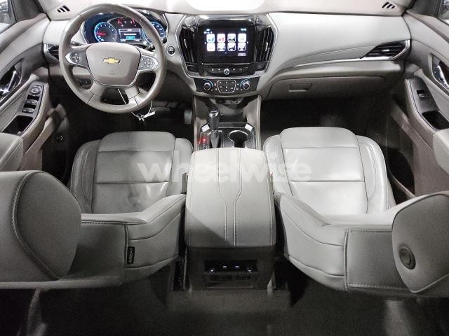 Photo 2 of 2019 CHEVROLET TRAVERSE LT (VIN 1GNEVHKW9KJ154394)
