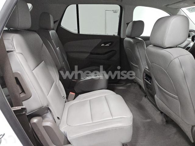 Photo 5 of 2019 CHEVROLET TRAVERSE LT (VIN 1GNEVHKW9KJ154394)