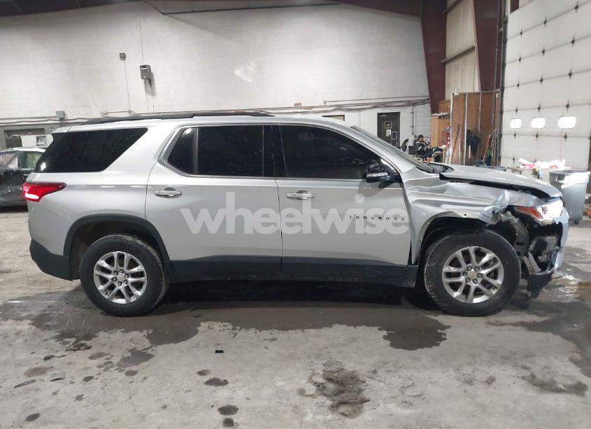 Photo 13 of 2019 Chevrolet Traverse 3LT (VIN 1GNEVHKW9KJ174998)