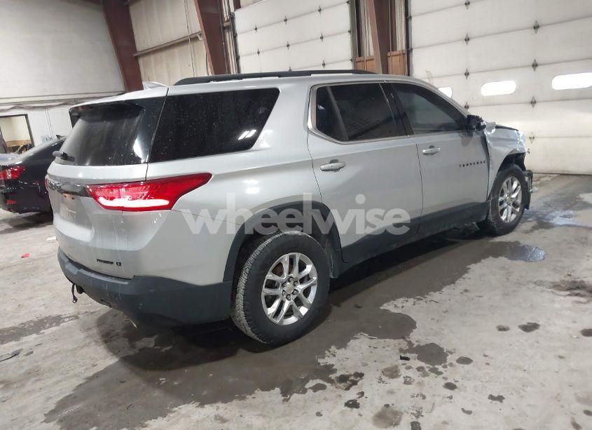 Photo 4 of 2019 Chevrolet Traverse 3LT (VIN 1GNEVHKW9KJ174998)