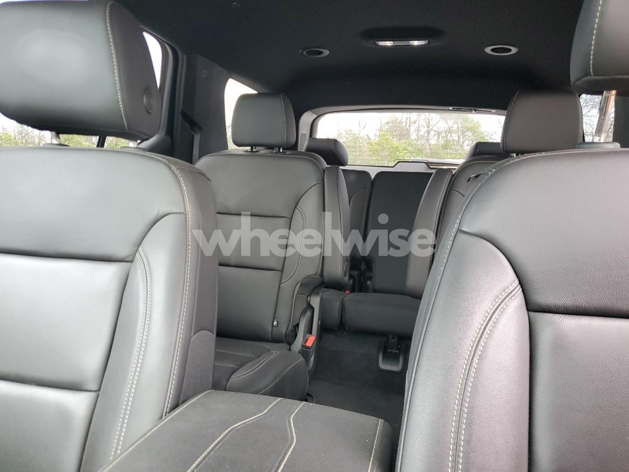 Photo 10 of 2023 CHEVROLET TRAVERSE LT (VIN 1GNEVHKW9PJ210874)