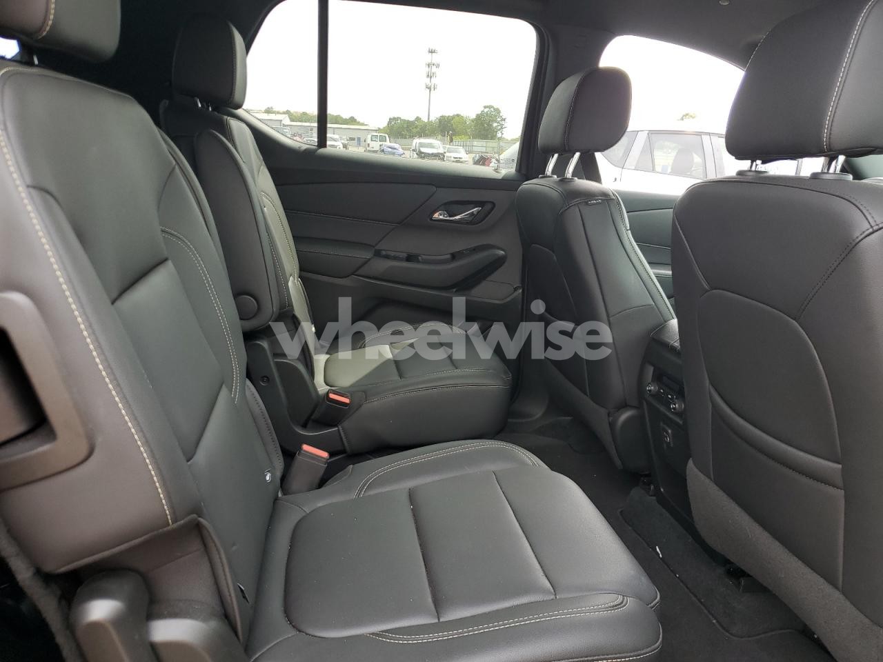 Photo 11 of 2023 CHEVROLET TRAVERSE LT (VIN 1GNEVHKW9PJ210874)