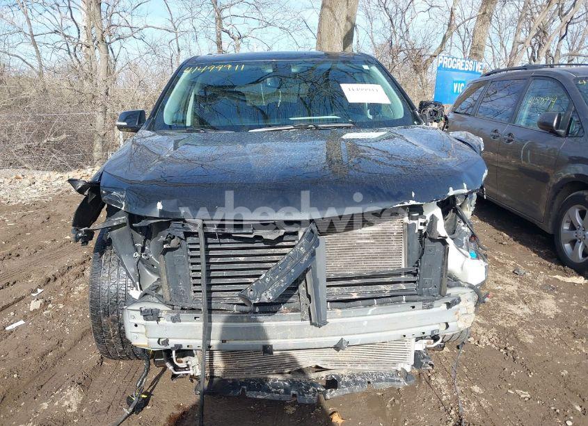 Photo 12 of 2018 Chevrolet Traverse 3LT (VIN 1GNEVHKWXJJ199472)