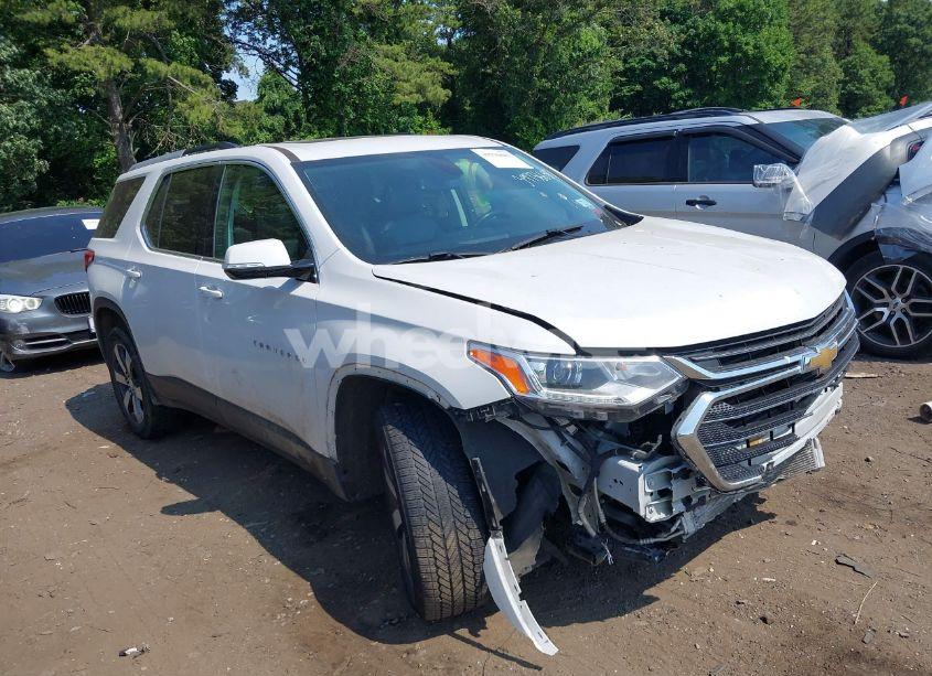 2018 Chevrolet Traverse 3LT (VIN 1GNEVHKWXJJ225035) main photo
