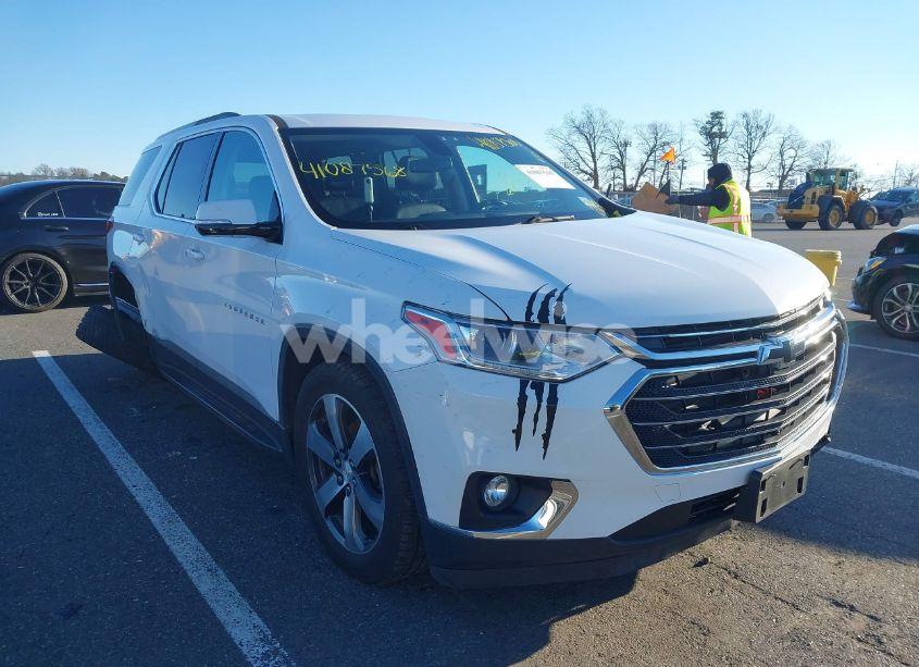 2018 Chevrolet Traverse 3LT (VIN 1GNEVHKWXJJ259900) main photo