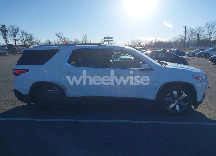 Photo 13 of 2018 Chevrolet Traverse 3LT (VIN 1GNEVHKWXJJ259900)