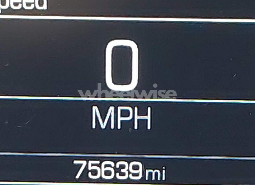 Photo 7 of 2018 Chevrolet Traverse 3LT (VIN 1GNEVHKWXJJ259900)