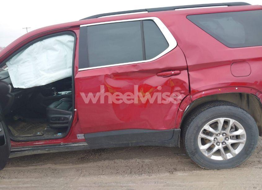 Photo 6 of 2020 Chevrolet Traverse LT (VIN 1GNEVHKWXLJ306281)