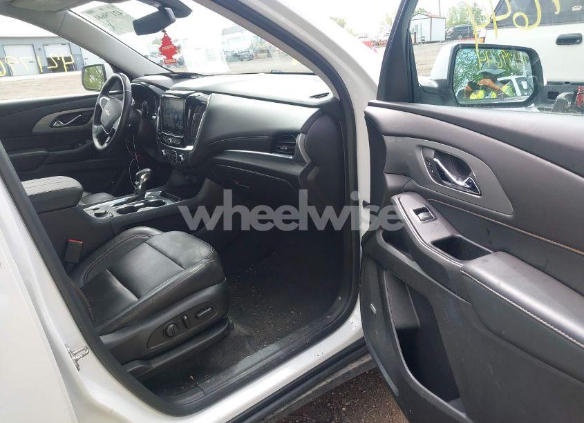 Photo 5 of 2021 Chevrolet Traverse AWD LT LEATHER (VIN 1GNEVHKWXMJ140149)